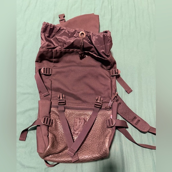 Topo Designs x Uncrate Rover Pack - Picture 2 of 8